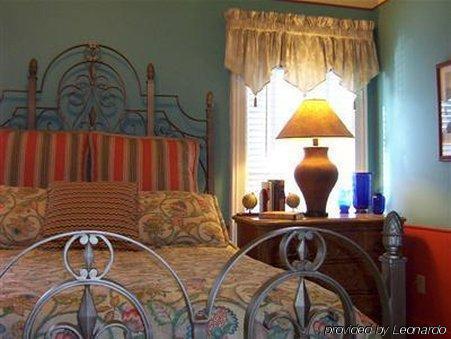 Hidden Garden Cottages & Suites Saugatuck Pokoj fotografie