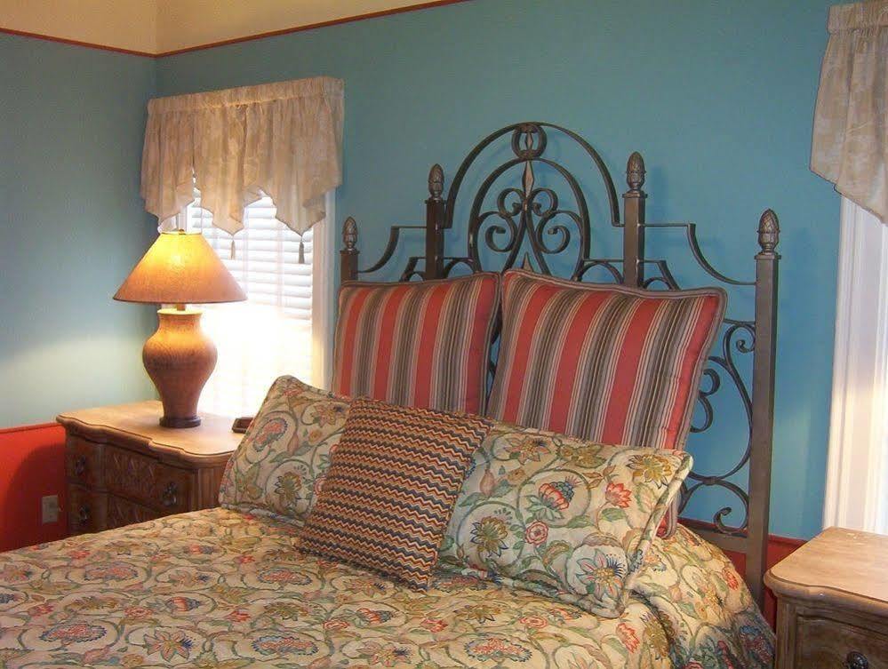 Hidden Garden Cottages & Suites Saugatuck Exteriér fotografie